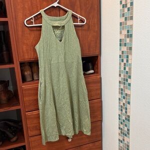 Toad & Co Green Sleeveless Dress with built in bra and pockets!